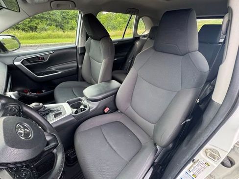 Used 2020 Toyota RAV4 LE w/ All Weather Liner Package AWD/4WD image 9