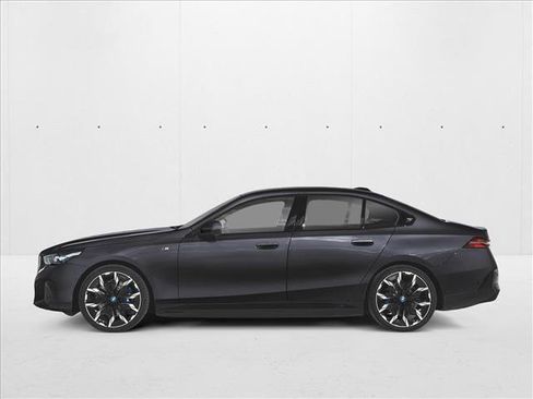 Used 2026 BMW i5 eDrive40 RWD image 2