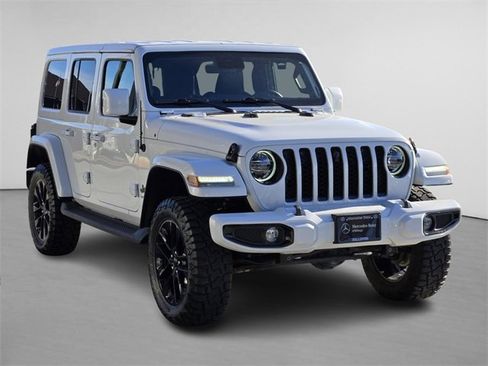 Used 2022 Jeep Wrangler Unlimited Sahara image 1