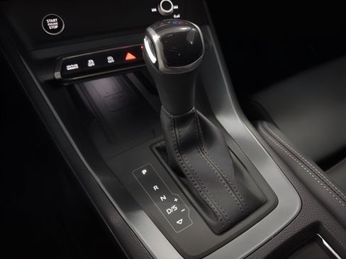 New 2025 Audi Q3 2.0T Premium image 25