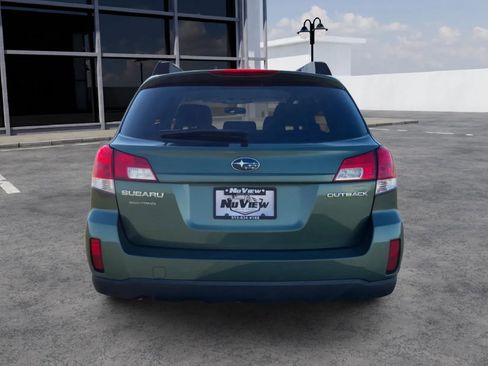 Used 2011 Subaru Outback 2.5i Premium w/ All-Weather Pkg AWD/4WD image 3