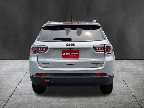 Used 2025 Jeep Compass Trailhawk AWD/4WD image 6