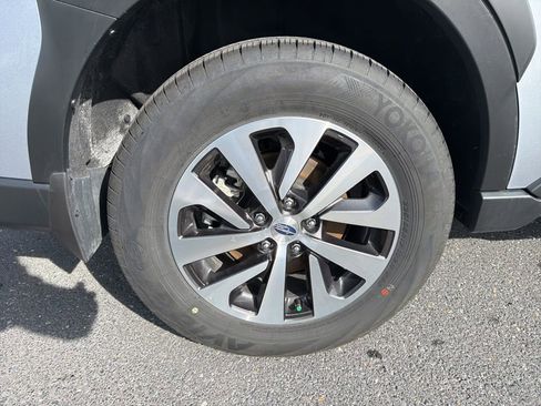 Certified 2025 Subaru Outback Premium image 11