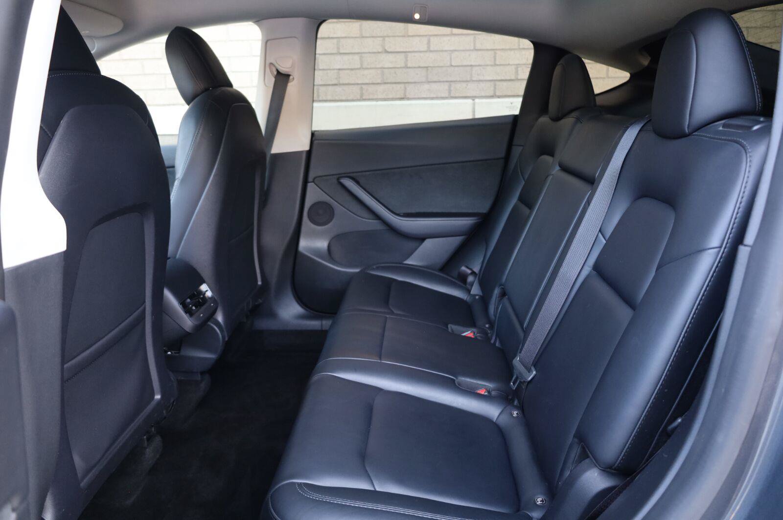 Used 2022 Tesla Model Y Long Range AWD/4WD image 21