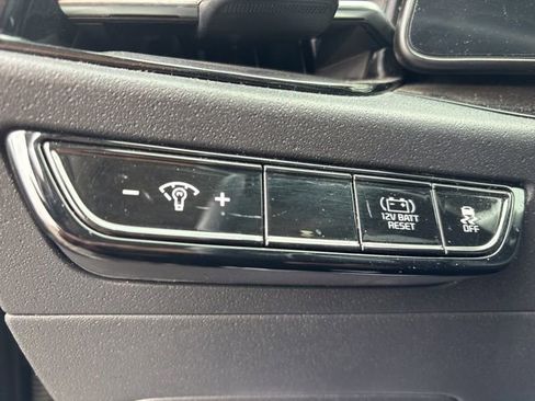 Used 2023 Kia Niro EX Touring image 25