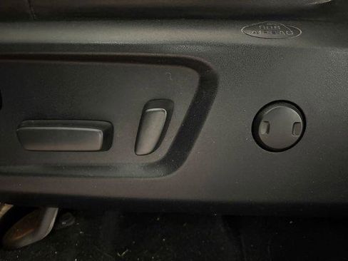 Certified 2018 Toyota Tundra Platinum image 5