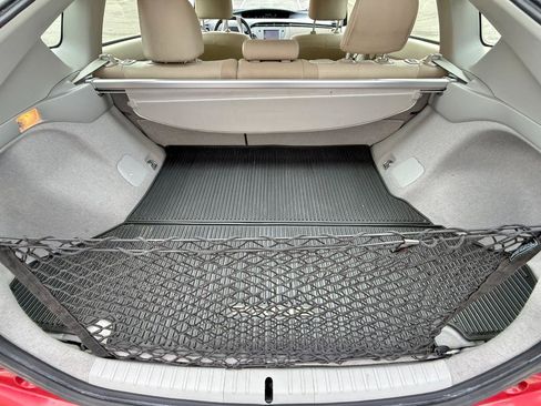 Used 2012 Toyota Prius Four w/ Deluxe Solar Roof Pkg FWD image 24
