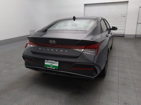 Used 2024 Hyundai Elantra SEL FWD image 7