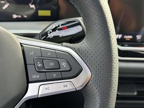 New 2026 Volkswagen Tiguan SE R-Line AWD/4WD image 18