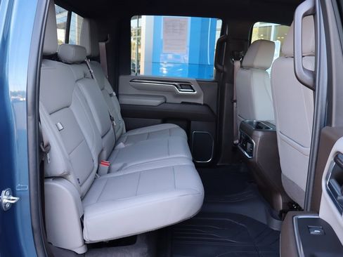 Used 2024 Chevrolet Silverado 2500 LTZ w/ LTZ Premium Package image 21