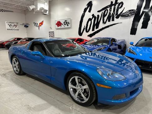 Used 2010 Chevrolet Corvette Coupe w/ Preferred Equipment Group image 21