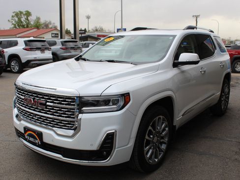 Certified 2023 GMC Acadia Denali w/ Denali Ultimate Package AWD/4WD image 10