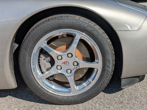 Used 2000 Chevrolet Corvette Coupe w/ Memory Pkg image 11