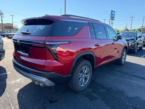 New 2026 Chevrolet Traverse LT w/ Driver Confidence Package FWD image 7