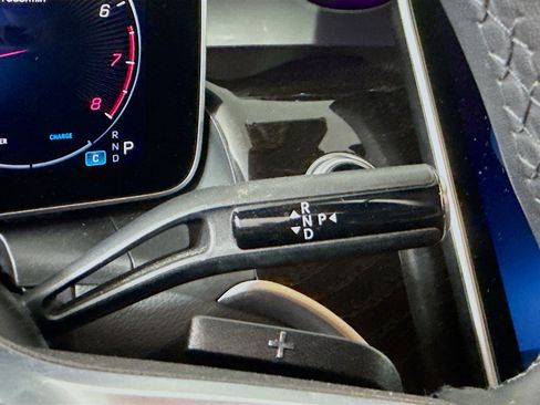 Used 2024 Mercedes-Benz GLC 300 4MATIC image 19