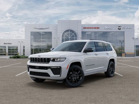 New 2026 Jeep Grand Cherokee L Limited AWD/4WD image 1