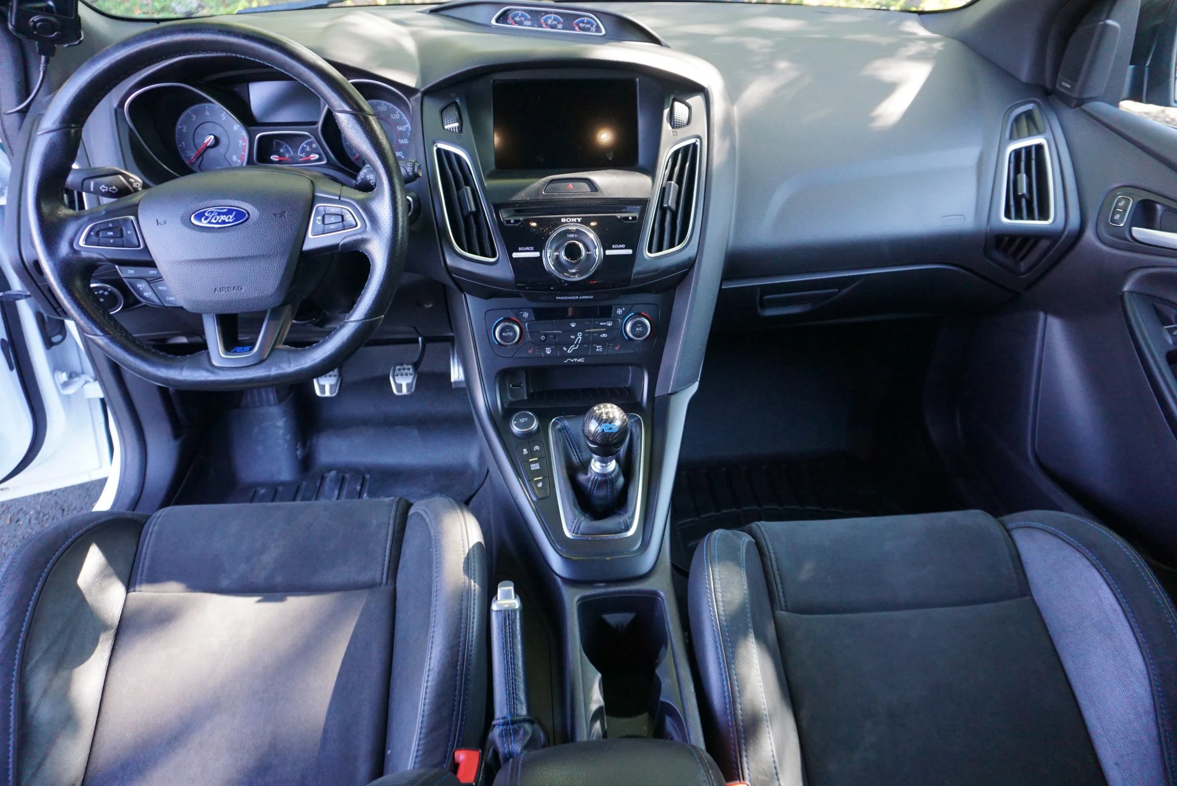 Used 2017 Ford Focus RS AWD/4WD image 19