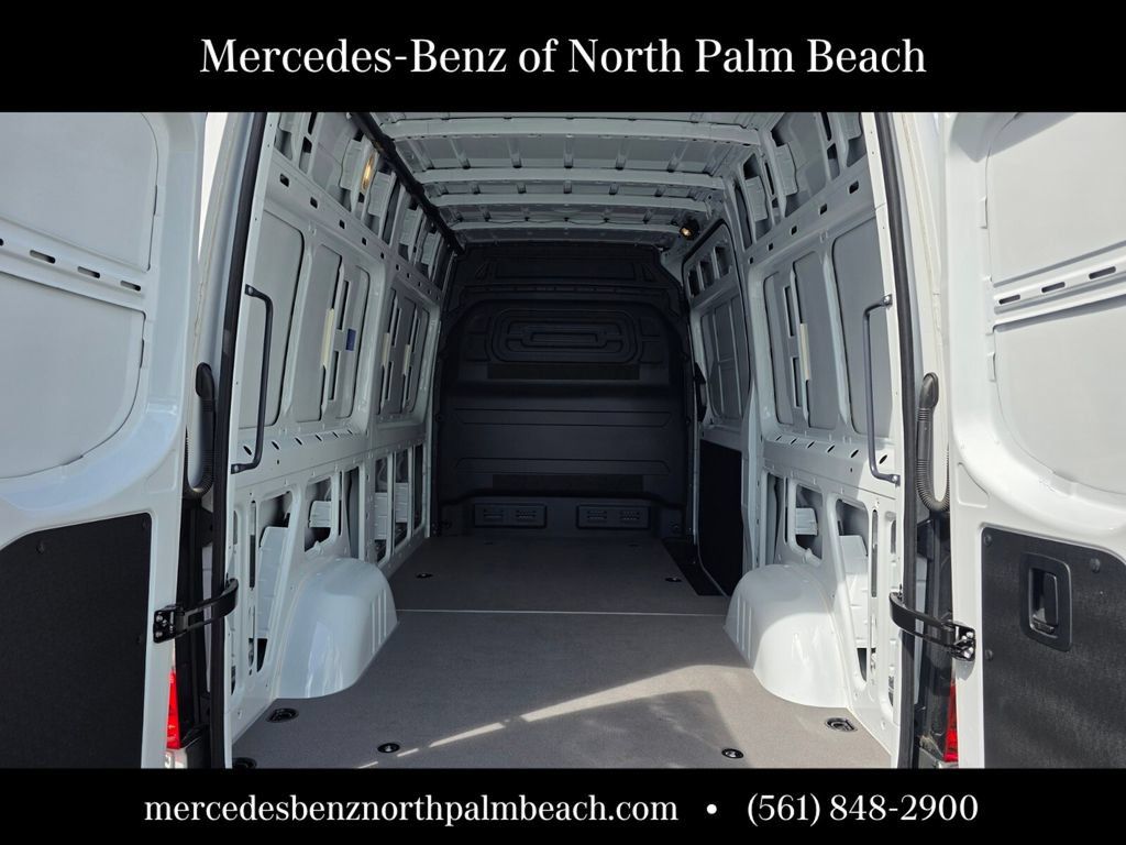 New 2025 Mercedes-Benz Sprinter 2500 image 6