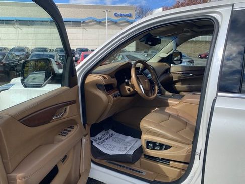 Used 2016 Cadillac Escalade ESV Platinum image 15