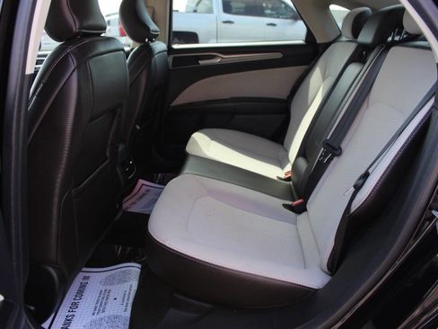 Used 2019 Ford Fusion SE w/ Equipment Group 151A image 14