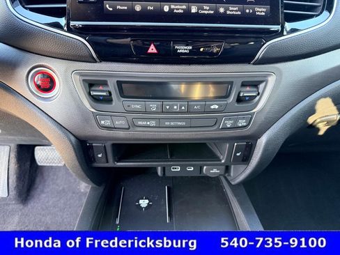 Certified 2025 Honda Ridgeline RTL image 33