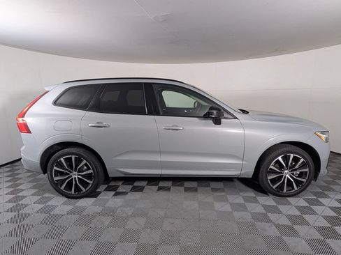 Used 2025 Volvo XC60 B5 Plus AWD/4WD image 8