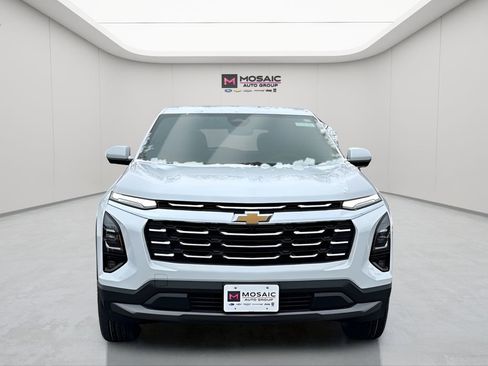 New 2026 Chevrolet Equinox LT w/ Convenience Package II FWD image 10