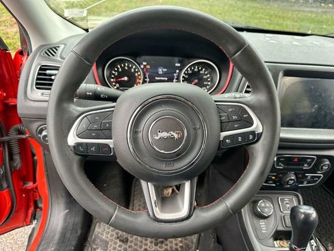 Used 2021 Jeep Compass Trailhawk image 14