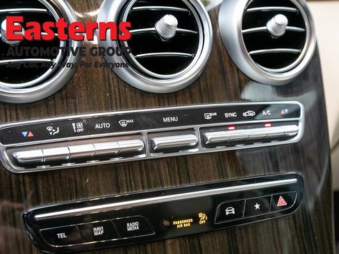 Used 2022 Mercedes-Benz GLC 300 4MATIC w/ Premium Package Lite image 20