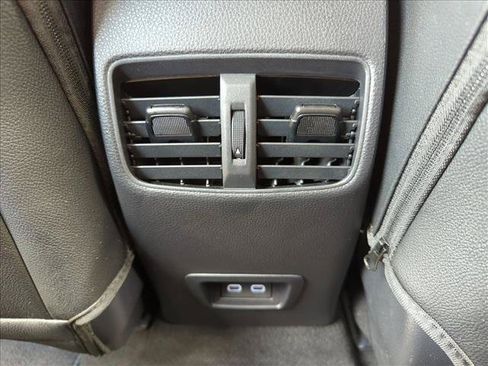 Used 2025 Toyota Corolla Cross AWD Hybrid image 16