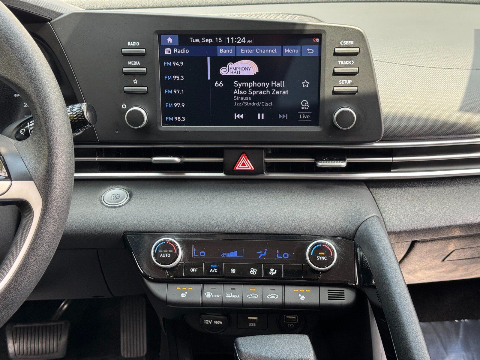 Used 2022 Hyundai Elantra Blue FWD image 22