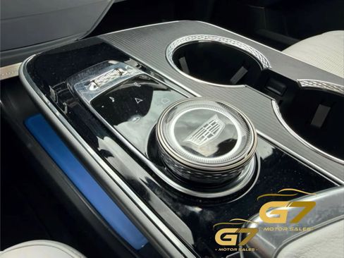 Used 2024 Cadillac Lyriq Luxury RWD image 15