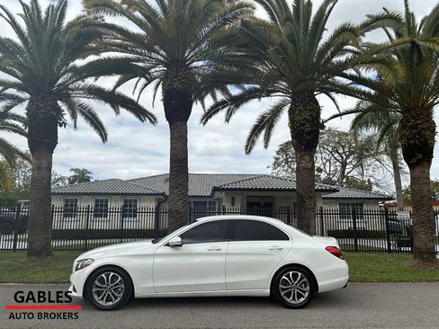 Used 2017 Mercedes-Benz C 300 Sedan image 8