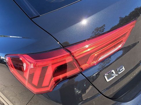 Certified 2025 Audi Q3 2.0T Premium w/ Convenience Package image 38