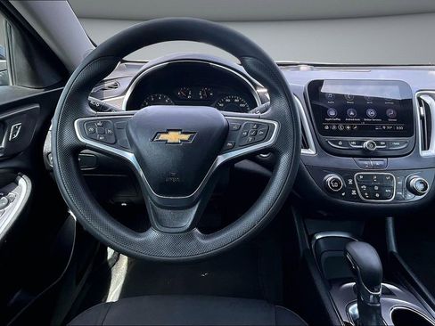 Used 2022 Chevrolet Malibu LT FWD image 8