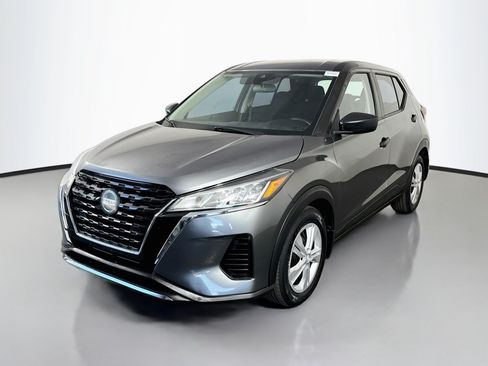 Used 2021 Nissan Kicks S FWD image 4