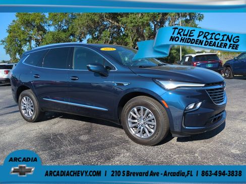 Certified 2023 Buick Enclave Essence FWD image 2