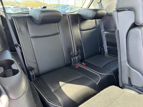 Used 2017 INFINITI QX60 AWD w/ Premium Plus Package image 12