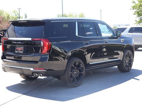 New 2026 GMC Yukon Denali w/ Denali Reserve Package AWD/4WD image 6