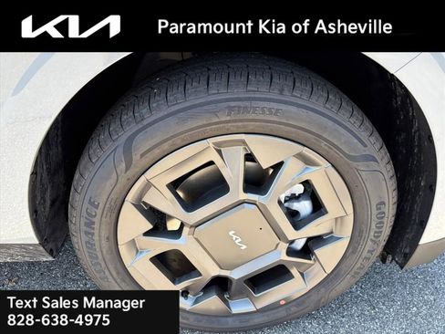 New 2026 Kia Carnival SX image 30