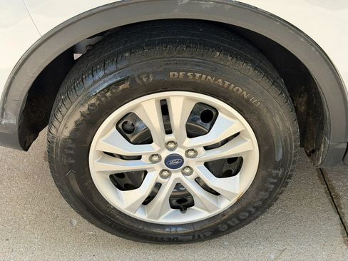 Used 2022 Ford Escape S FWD image 11