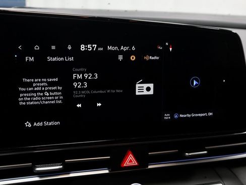 Used 2025 Hyundai Elantra SEL image 4