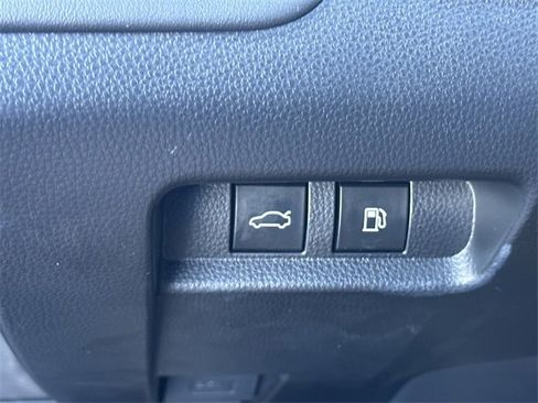 Used 2025 Toyota Crown Platinum image 20