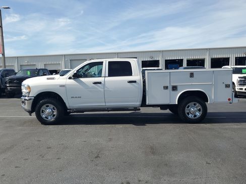 Used 2022 RAM 2500 Tradesman w/ Chrome Appearance Group image 6