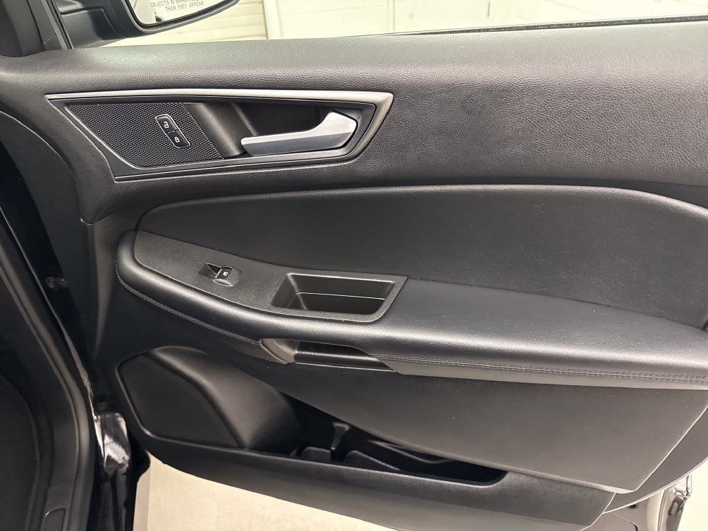 Used 2022 Ford Edge SE AWD/4WD image 26