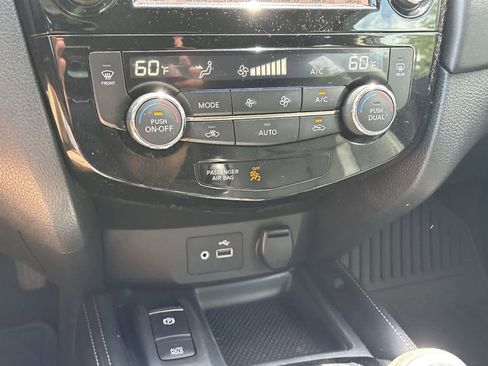 Used 2020 Nissan Rogue SL AWD/4WD image 18