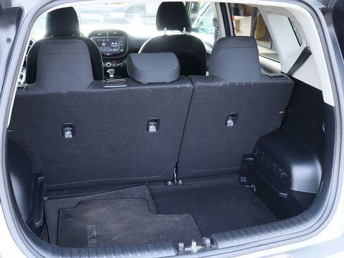 Used 2024 Kia Soul LX w/ Option Group 015 image 25