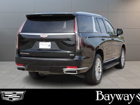 Used 2023 Cadillac Escalade Premium Luxury image 5