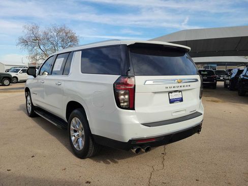 Used 2023 Chevrolet Suburban Premier image 4