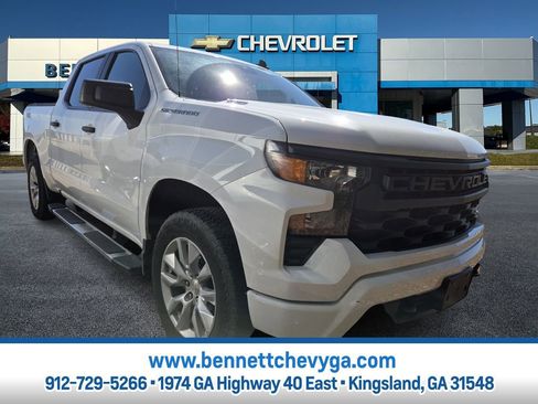 Used 2025 Chevrolet Silverado 1500 Custom image 1